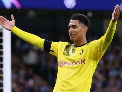 Tại sao Man Utd nên 'tất tay' vì Jude Bellingham