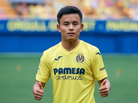 Sao trẻ Real Madrid hát nhạc Doraemon khi ra mắt CLB mới