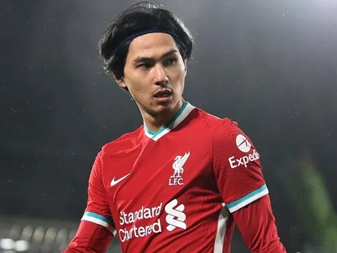 HLV thông báo đàm phán, Minamino gặp Liverpool làm cho ra lẽ