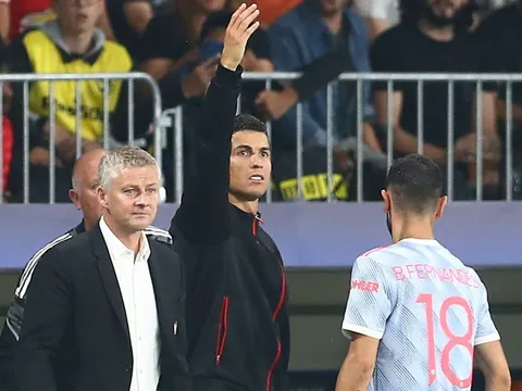 Tại sao Cristiano Ronaldo được dự đoán sẽ trở thành HLV M.U sau 18 tháng?