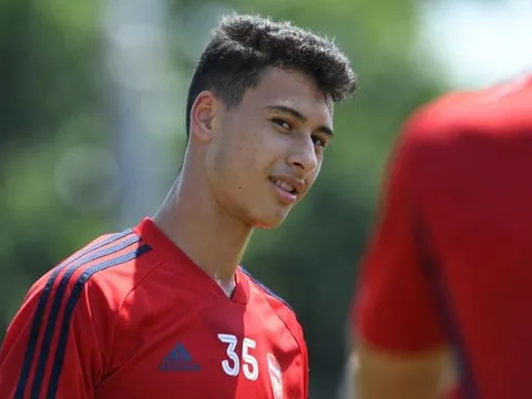 Tấm gương có sẵn cho tân binh Arsenal
