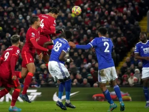 Tấm khiên và mũi giáo, Liverpool rửa hận Leicester