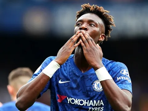 "Quá ấn tượng, tôi không nghĩ cầu thủ Chelsea ấy lại làm được điều đó"