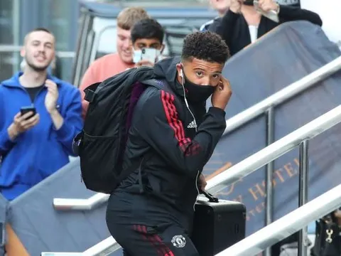 Tân binh lần đầu đến Lowry, đội hình ra sân Man Utd được hé lộ