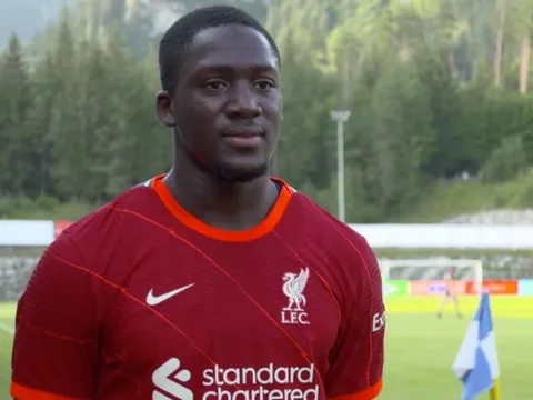 Tân binh Liverpool thừa nhận “hơi buồn” trong trận ra mắt