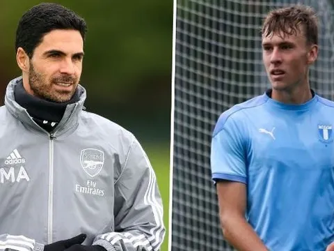 Tân binh trẻ tuổi của Arsenal được so sánh với Kanu