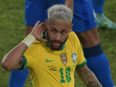 Brazil thắng đậm Peru