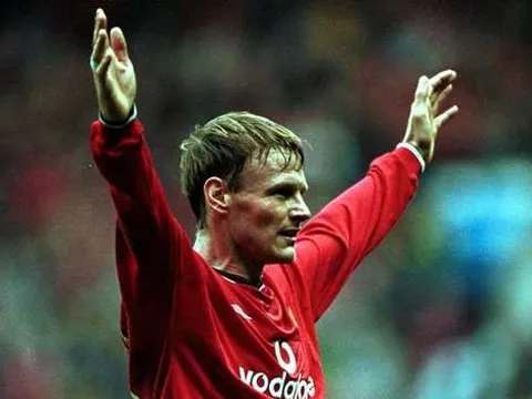 Teddy Sheringham chỉ ra tiền đạo lý tưởng cho Man Utd