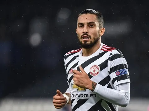 Dứt điểm quá "bén", sao AS Roma khiến Alex Telles dè chừng