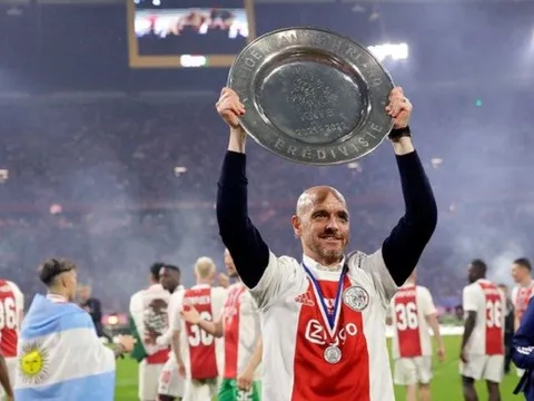 Ten Hag cảnh báo Scholes, Neville, Ferdinand, Roy Keane