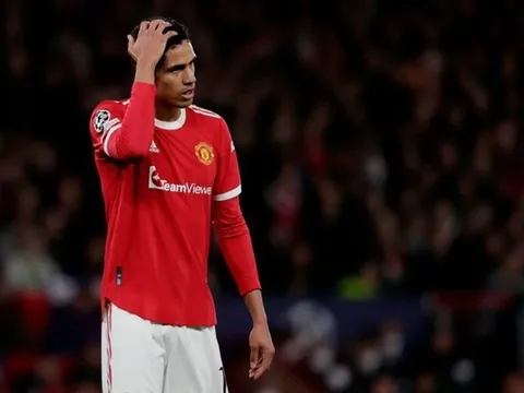 Ten Hag được khuyên tin dùng 'trung vệ đẳng cấp nhất'