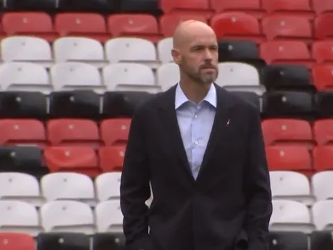 Ten Hag gây chú ý trước trận Arsenal