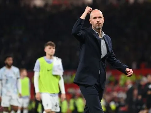 Ten Hag khiến phòng thay đồ M.U sôi sục trước Liverpool