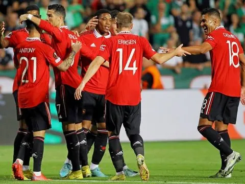 Ten Hag 'thay người như thần', M.U ngược dòng đầy kịch tính