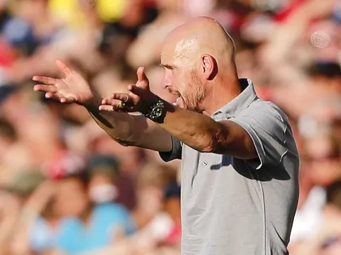 Ten Hag 'tra tấn' dàn sao Man Utd