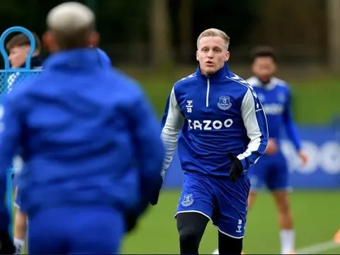 Thái độ của Van de Beek trong màu áo mới, Lampard đăm chiêu