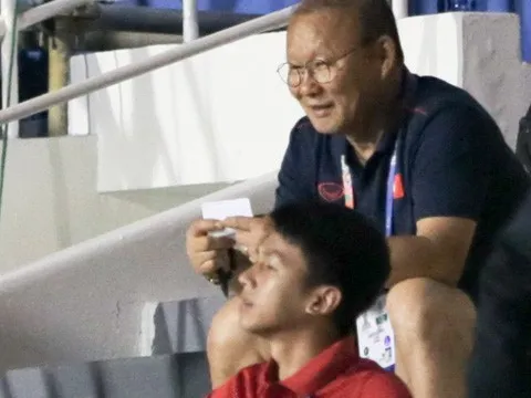 Thái Lan lọt lưới 2 quả, HLV Park Hang-seo hành động bí hiểm