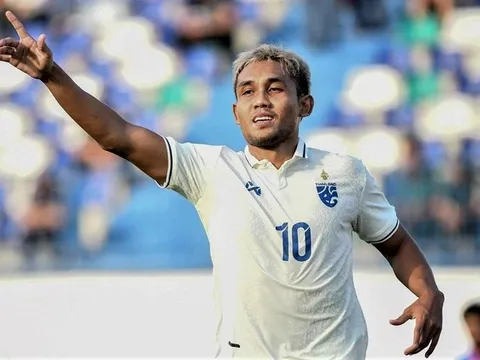 Thái Lan thắng Maldives 3-0