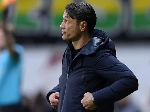 Thảm bại, HLV Bayern điên tiết đáp trả câu hỏi của phóng viên