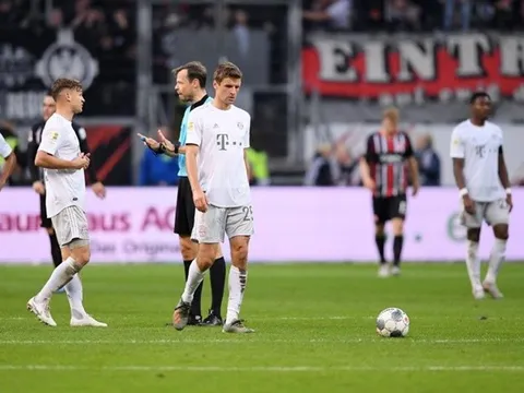 Thảm họa Frankfurt thực sự đã đẩy Bayern đến bờ vực thẳm