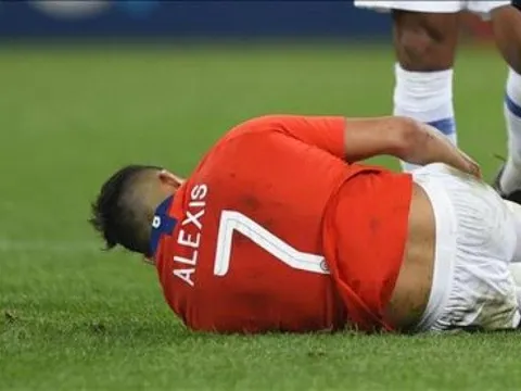 "Thảm họa" lên bàn mổ, Man Utd như "ngồi trên đống lửa"