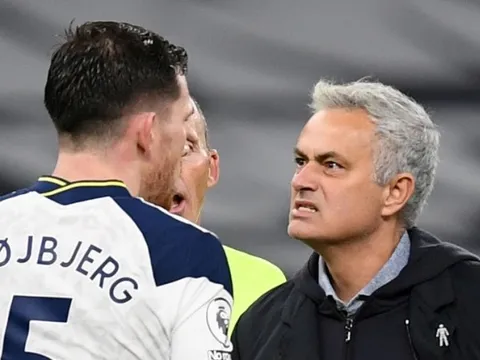 Tham vọng xưng vương, Mourinho giải cứu "nạn nhân" của Lampard
