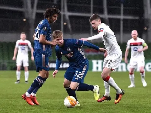 Thắng đậm Dundalk, Arteta tìm ra giải pháp mới cho hàng công