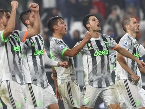 Thắng nghẹt thở Genoa, dàn sao Juventus "gây bão" trên mạng xã hội