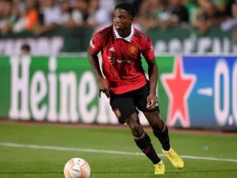 Thắng Omonia, Ten Hag vẫn chê bai 2 ngôi sao