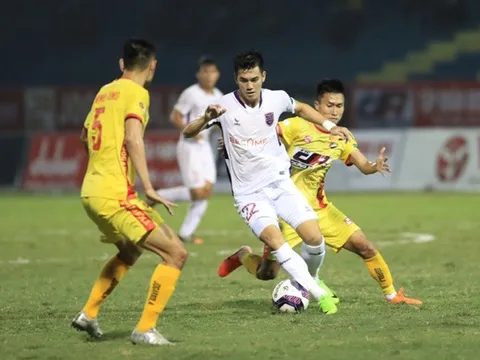Nguyễn Tiến Linh lập công, Becamex Bình Dương thắng trận đầu ở V-League 2022