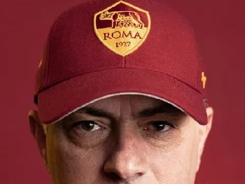 Thanh trừng và bạo chi: Roma chuyển mình dưới trướng Mourinho