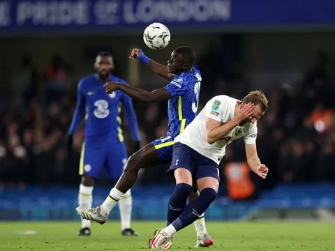 Thất bại trước Chelsea gợi ý lời giải cho Conte tại Tottenham