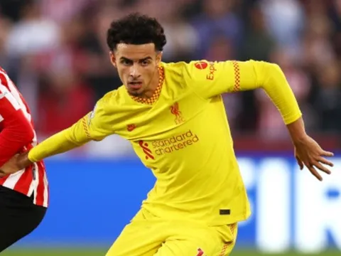 Thay Jones khỏi sân ngay sau khi ghi bàn, Klopp phá vỡ im lặng