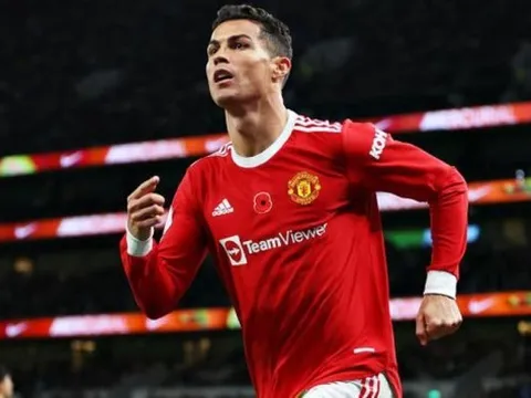 Thay Ronaldo, M.U có lựa chọn lý tưởng từ Mourinho
