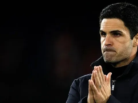 Thay Tierney, Arterta phân vân trước 4 sự lựa chọn