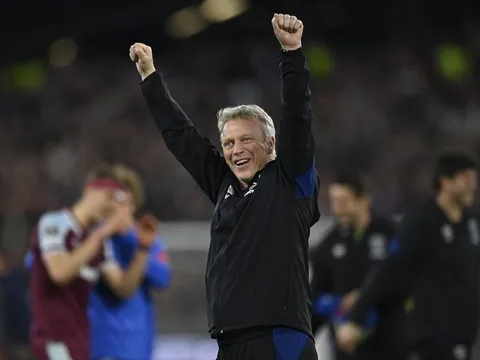 Thầy trò David Moyes loại Sevilla khỏi Europa League