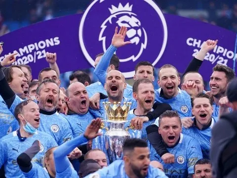 Thầy trò Guardiola như trẻ lại, ăn mừng cuồng nhiệt chức vô địch Premier League