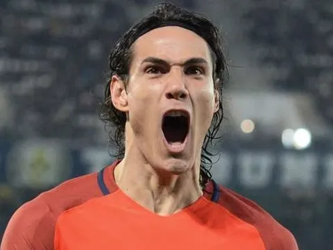 Cavani khoác áo Man United, hùng hục làm 1 điều