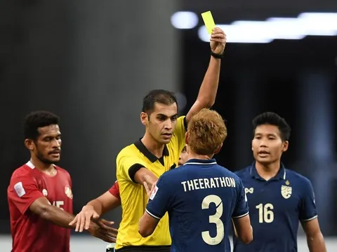 Theerathon đáp trả khi bị chỉ trích chơi xấu tại AFF Cup