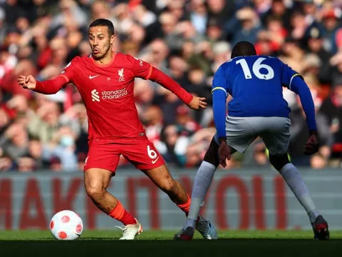Thêm một màn trình diễn bậc thầy đến từ Thiago