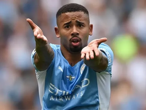 Thêm ông lớn tranh giành Gabriel Jesus với Arsenal