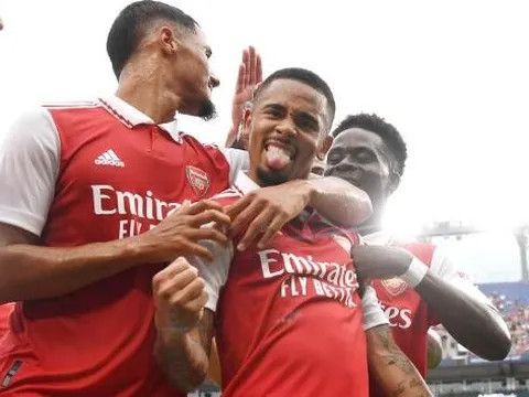 Thêm sao Quỷ đỏ, Arsenal như hổ mọc thêm cánh