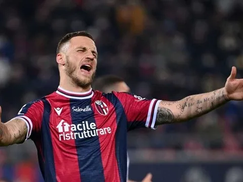 Theo đuổi Arnautovic vạch trần sự thật tại Man Utd