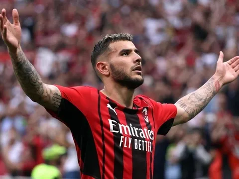 Theo Hernandez ghi bàn kinh điển giúp Milan tiến gần Scudetto