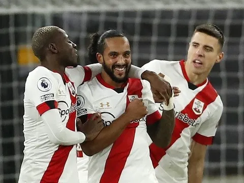 Theo Walcott ghi bàn đầu tiên cho Southampton sau 15 năm