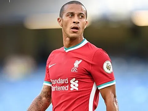Thiago khiến Liverpool bị thổi penalty, Van Dijk lập tức phá vỡ im lặng