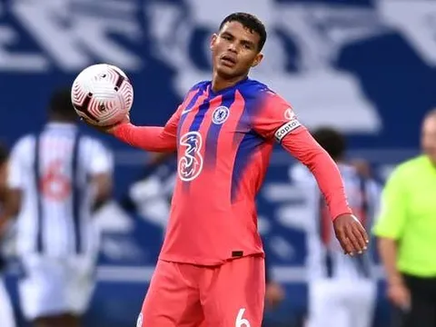 Thiago Silva mắc sai lầm tai hại, Lampard vẫn một mực bảo vệ