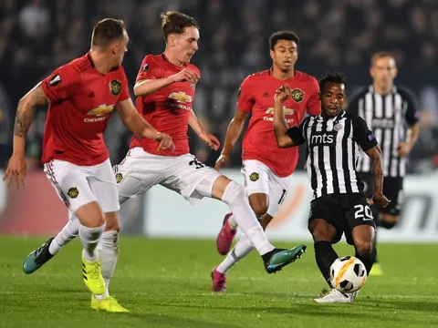 Báu vật M.U chói sáng, đe dọa vị trí của Fred và McTominay mùa tới