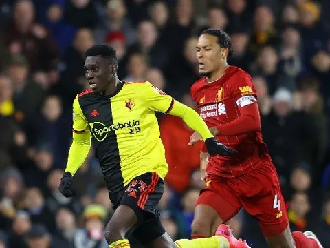 Thiên thời địa lợi, "hung thần Liverpool" rộng cửa gia nhập Man United