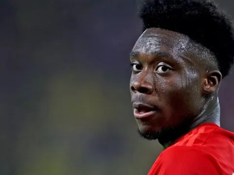 "Thời thế tạo anh hùng", Bayern đã đưa "ngọc thô" 19 tuổi ra ánh sáng